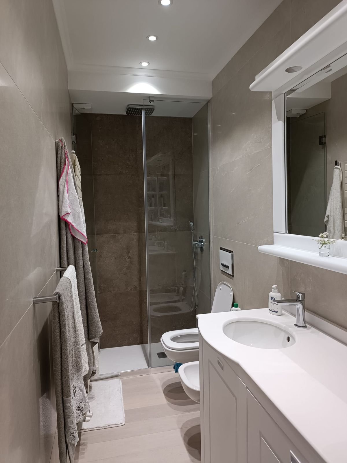 Bagno con doccia walk-in