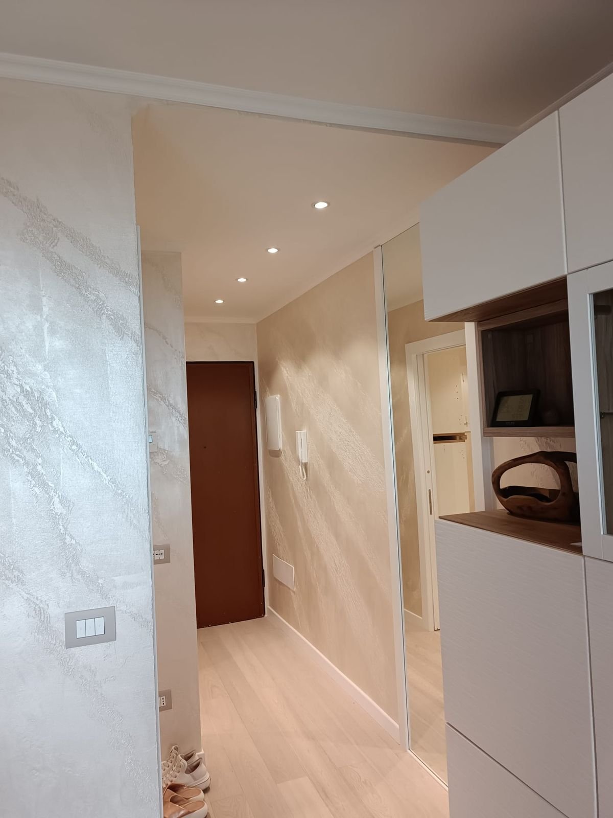 Ingresso con finiture decorative